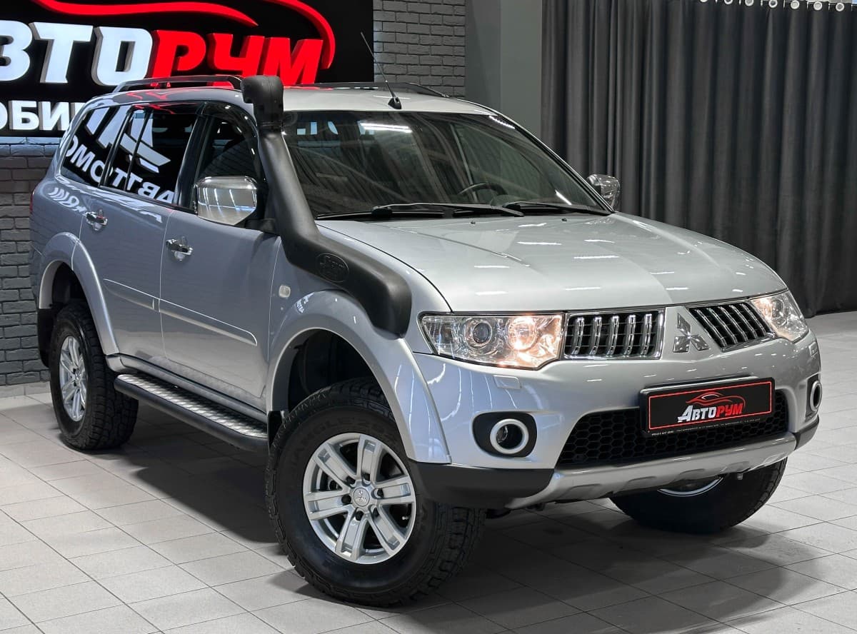 Mitsubishi Pajero Sport - 5